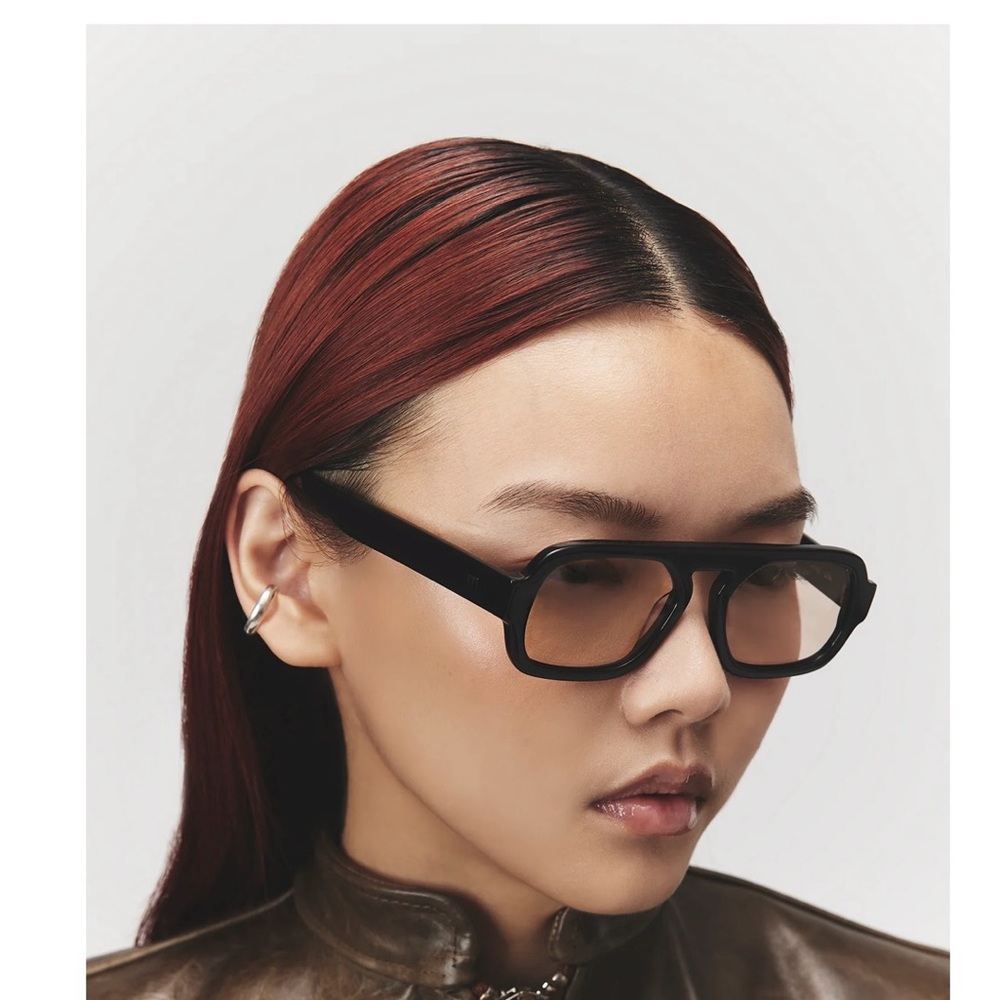 BNIB Elisa Johnson Jane Mini in Gloss Black